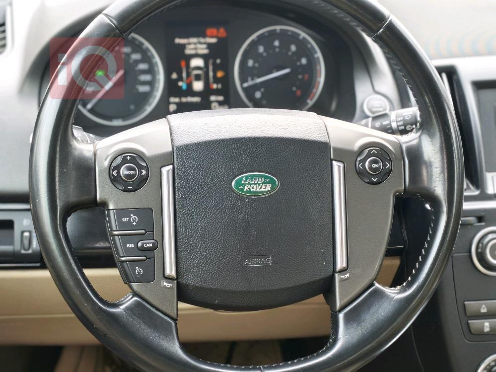 لاند روفر LR2